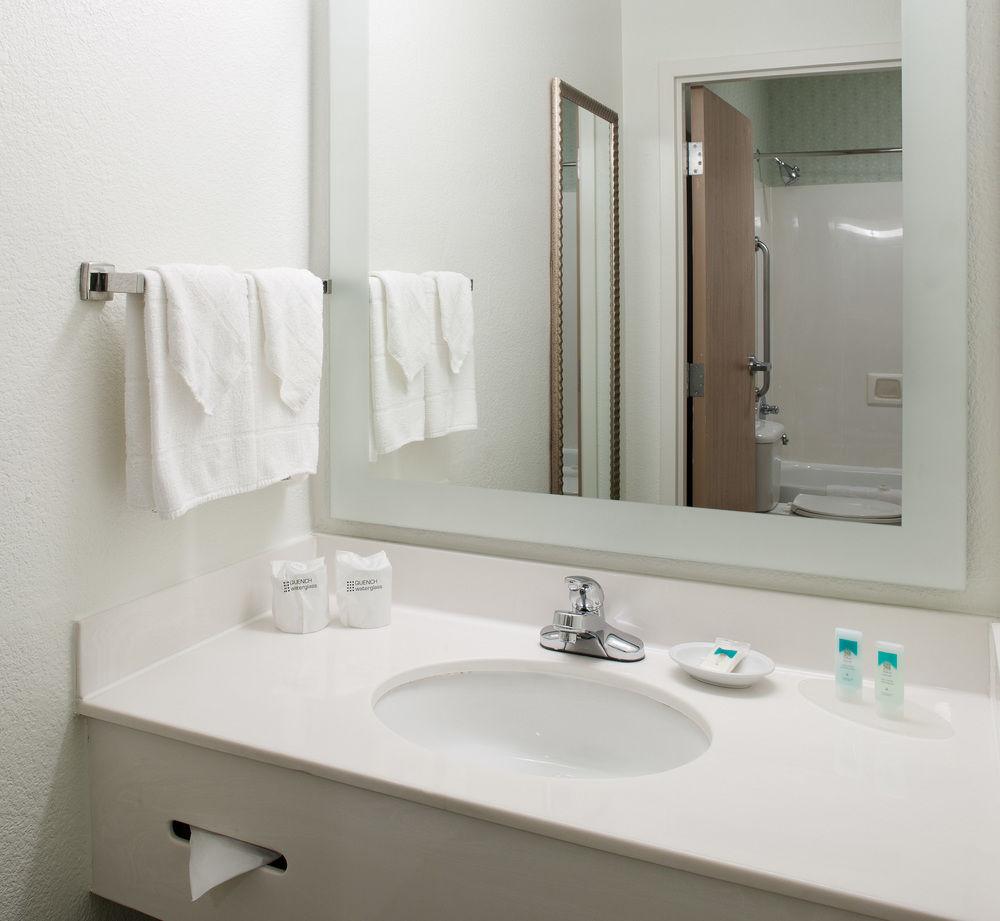 Springhill Suites Dallas Arlington North Exterior photo